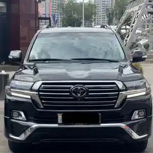 Toyota Land Cruiser, 2018