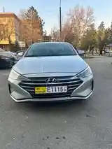 Hyundai Elantra, 2019-8