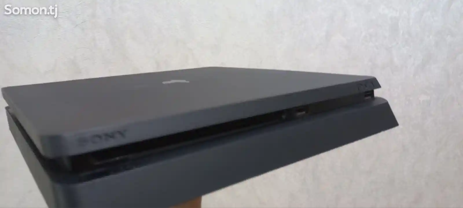 Игровая приставка PlayStation 4 slim-3