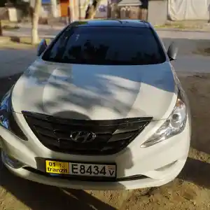 Hyundai Sonata, 2011