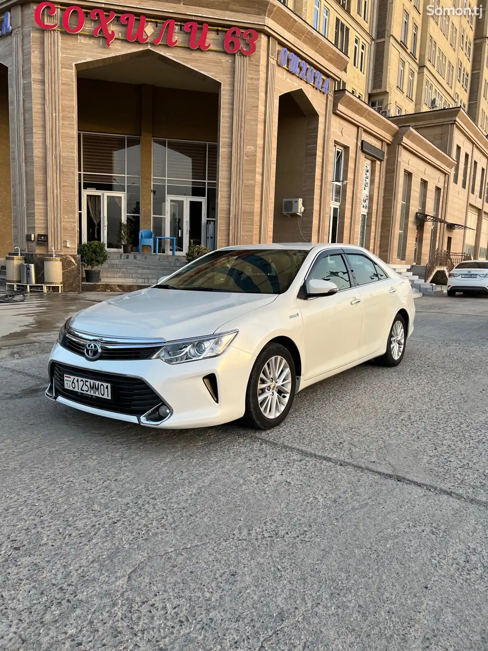 Toyota Camry, 2016-1