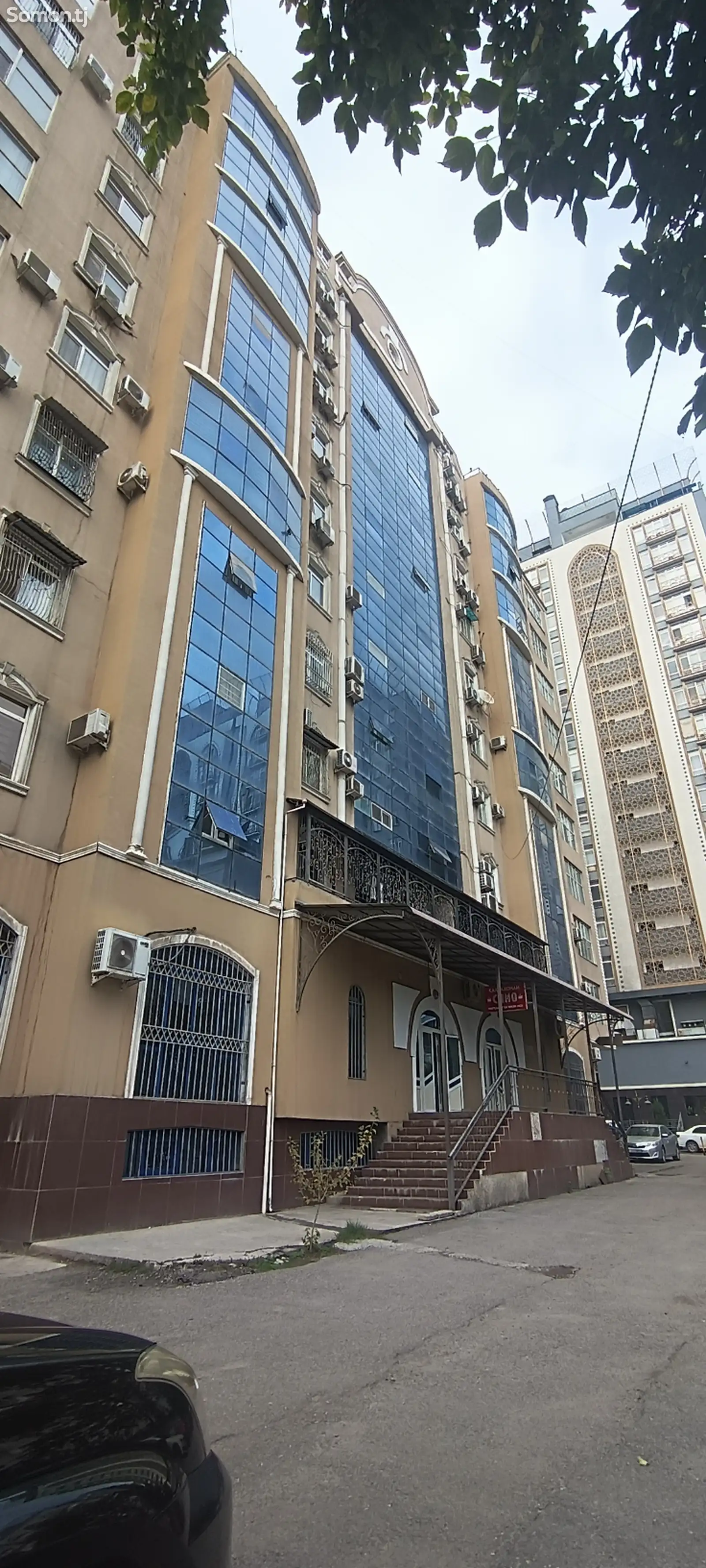 3-комн. квартира, 4 этаж, 137 м², Овир-2