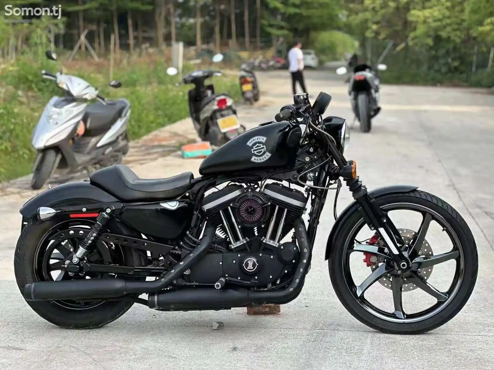 Мотоцикл Harley Davidson 883N на заказ-3