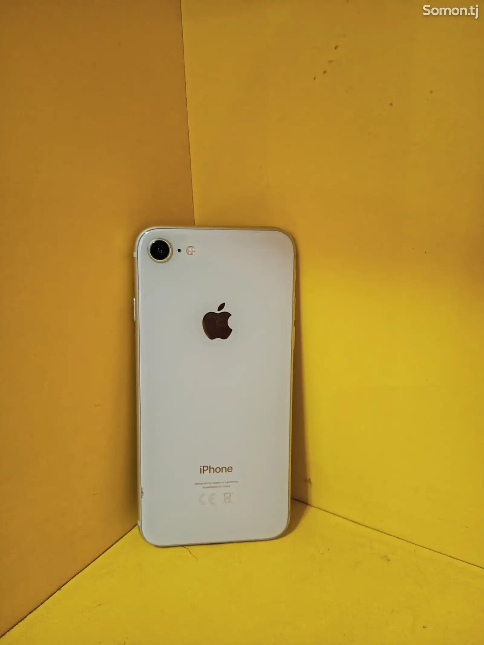 Apple iPhone 8, 64 gb, Gold-1