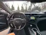 Toyota Camry, 2018-9