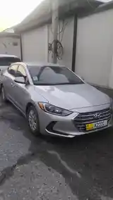 Hyundai Elantra, 2018-5