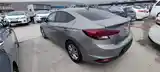 Hyundai Elantra, 2020-13