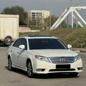 Toyota Avalon, 2011