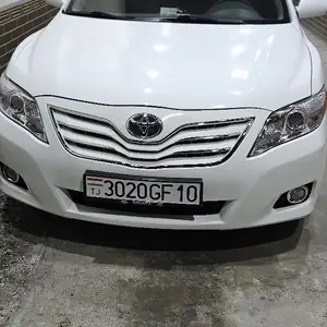 Toyota Camry, 2010