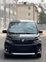 Toyota Voxy, 2014-2