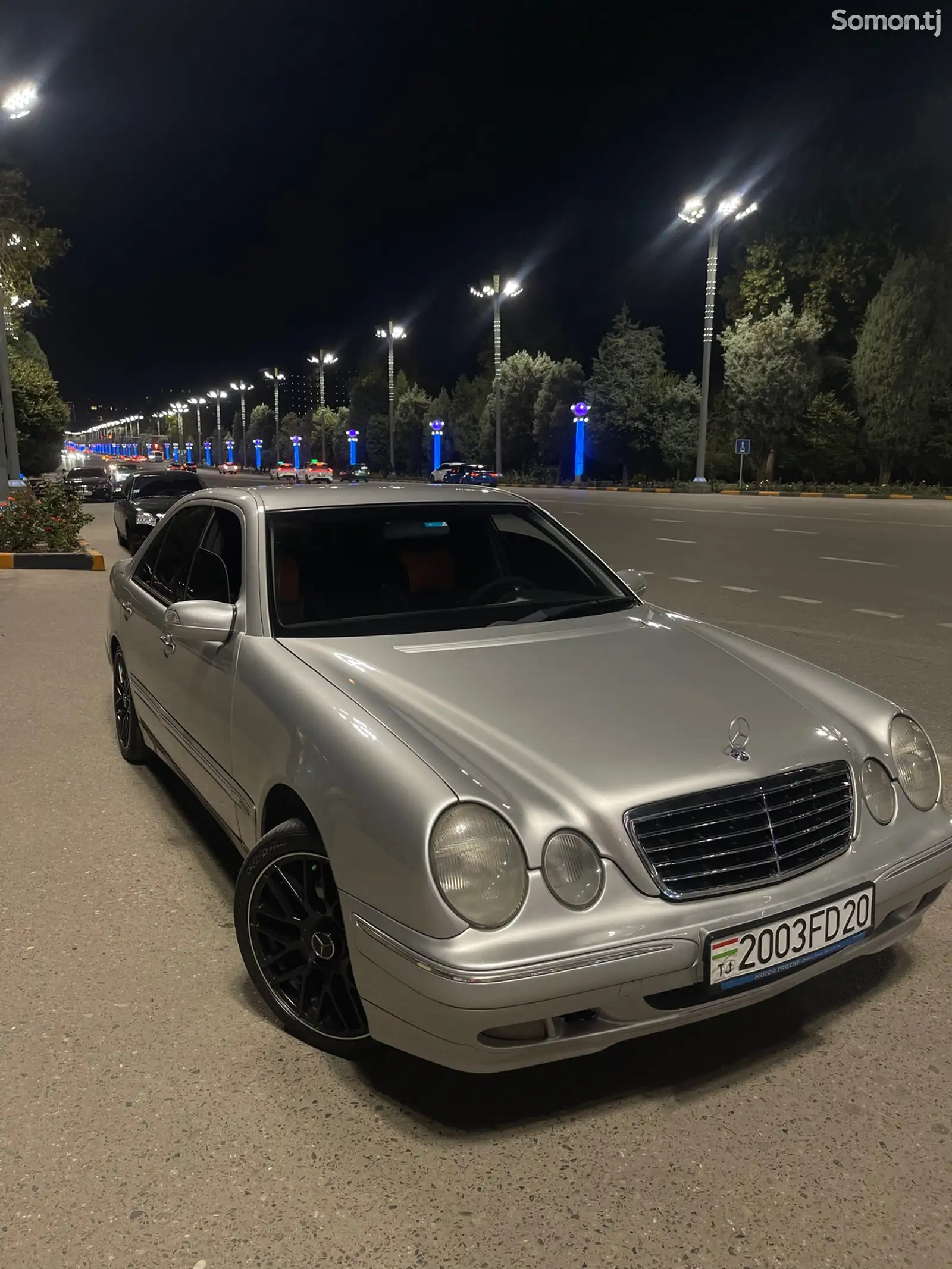 Mercedes-Benz E class, 2000-1