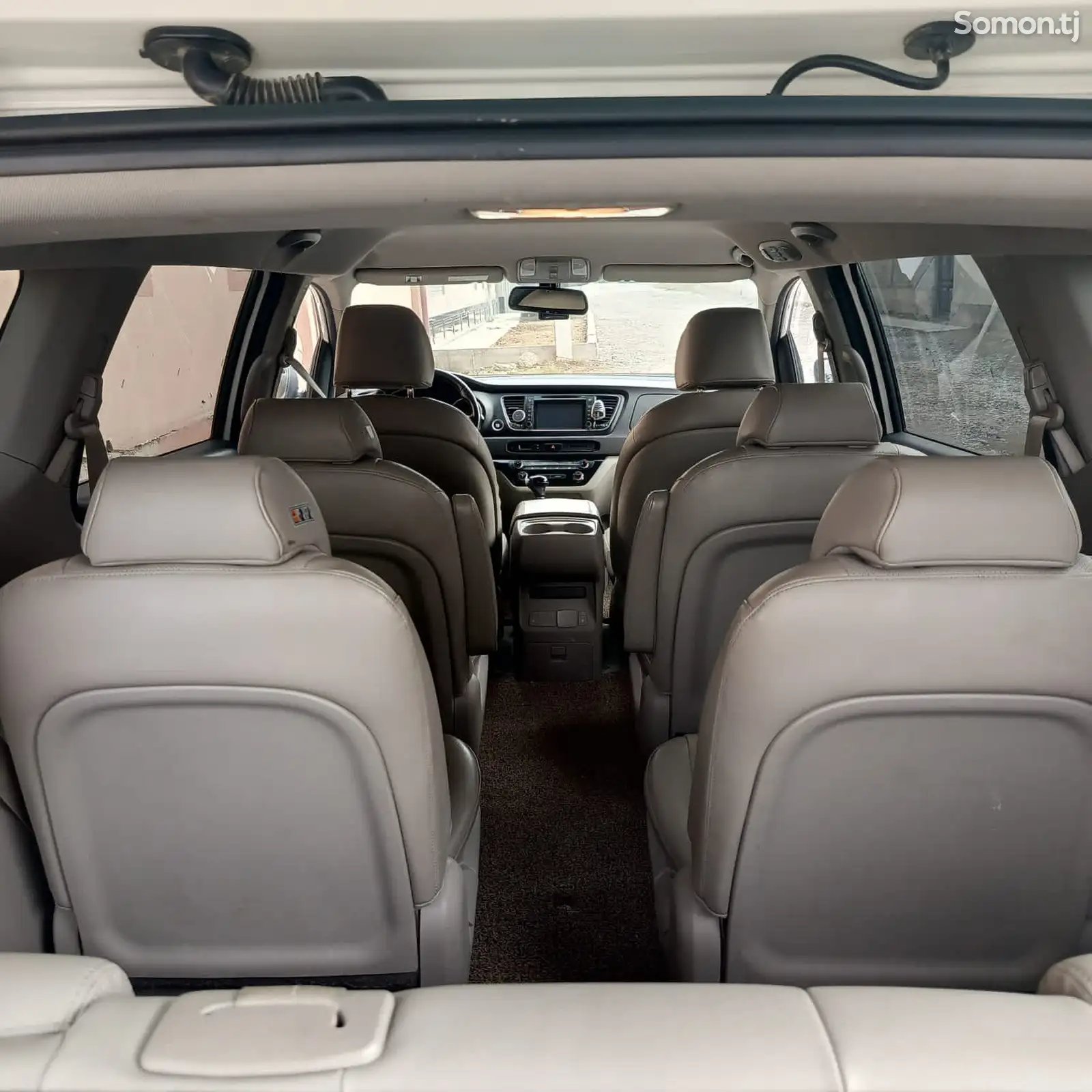 Kia Carnival, 2015-7