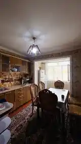 4-комн. квартира, 4 этаж, 100 м², 18мкр-8