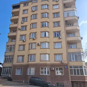 2-комн. квартира, Цокольный этаж, 49 м², 18 мкр