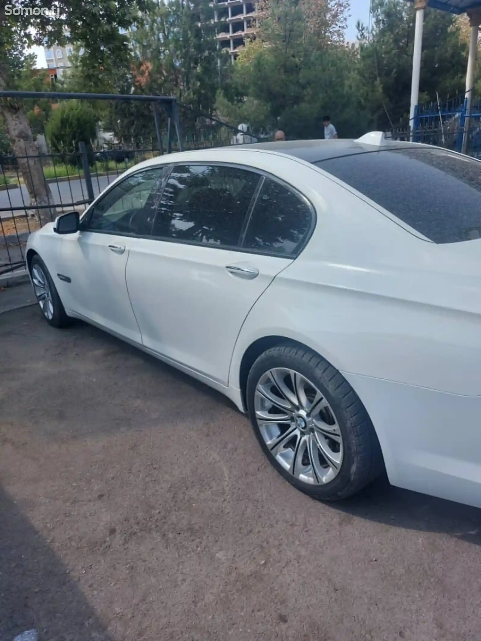 BMW 7 series, 2010-6