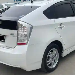 Не тонированные стекла для Toyota Prius