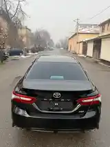 Toyota Camry, 2018-5