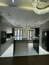 4-комн. квартира, 15 этаж, 300 м², Спартак-10