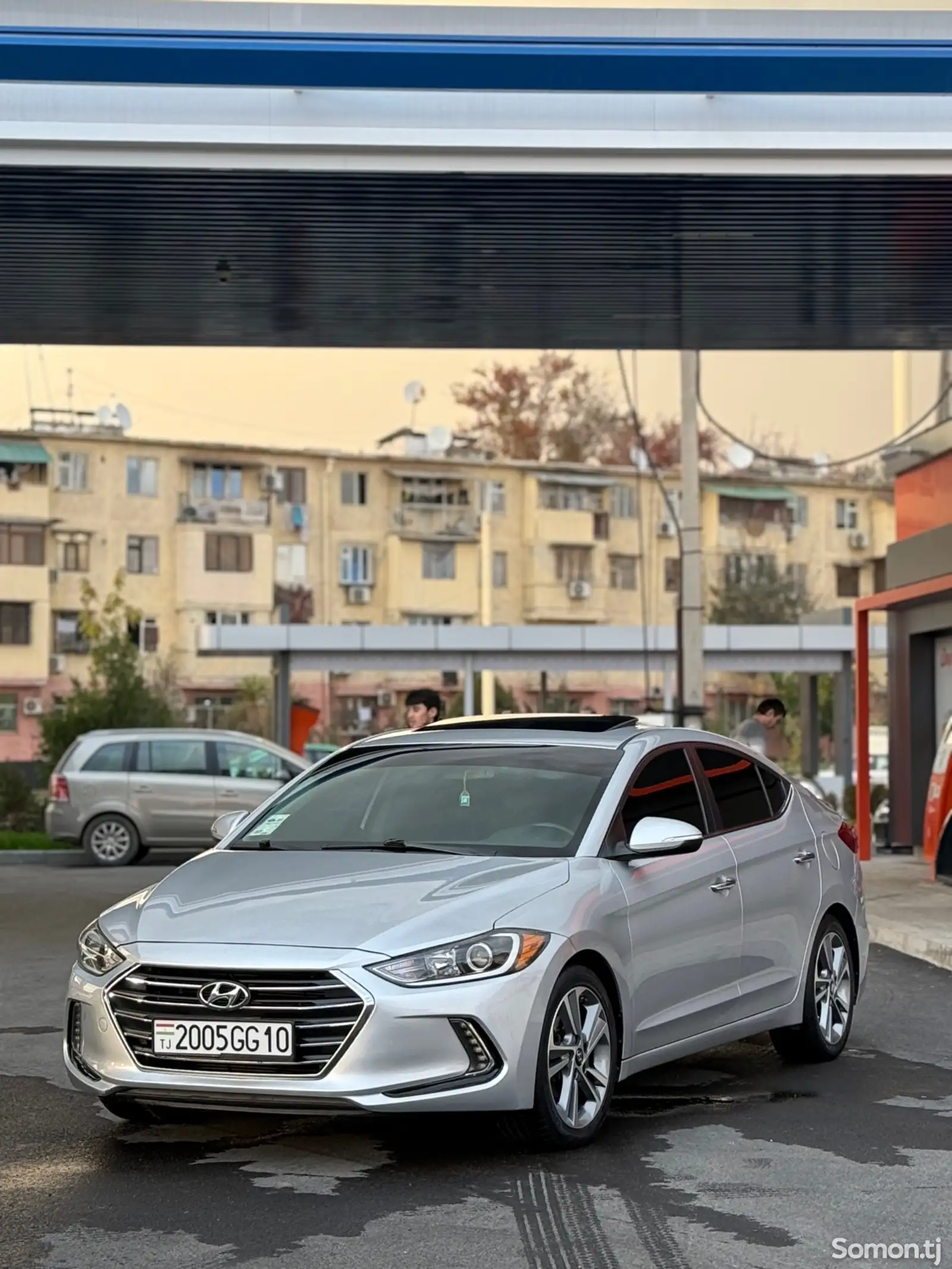 Hyundai Elantra, 2017-1