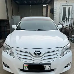 Toyota Camry, 2010