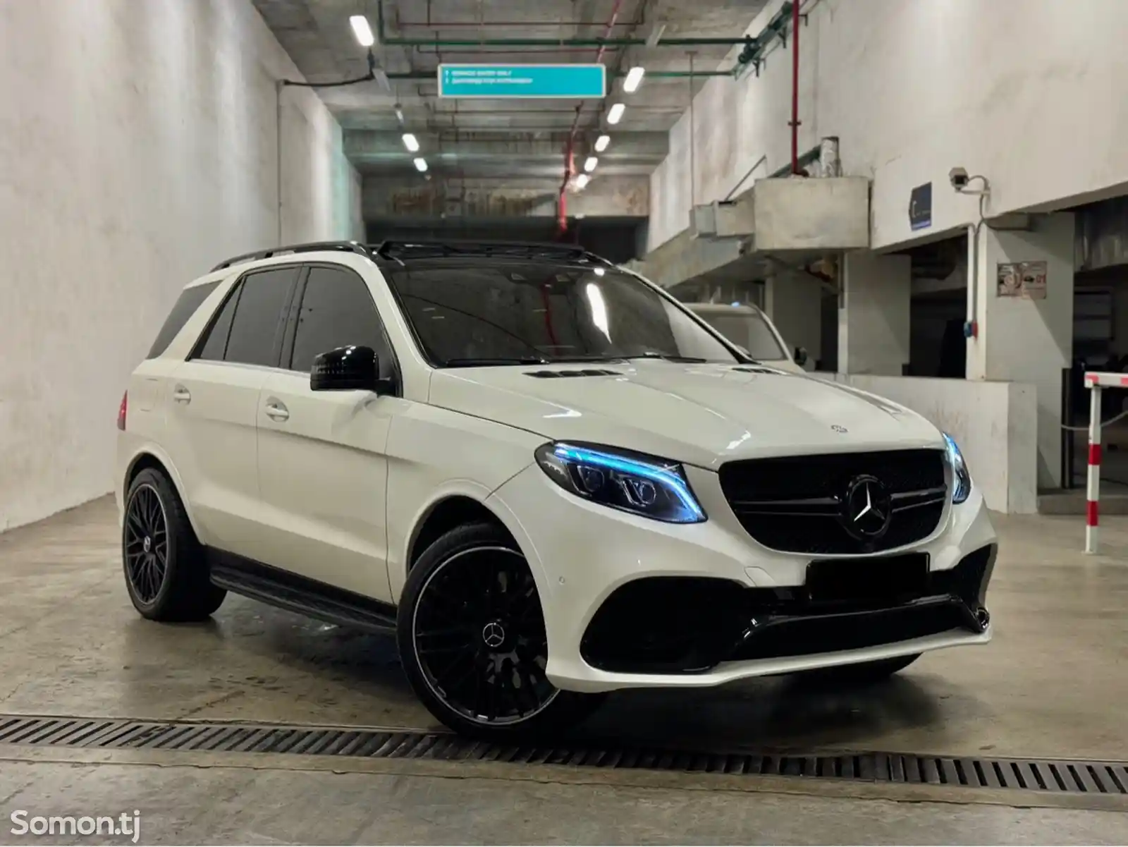 Mercedes-Benz GLE class, 2017-1