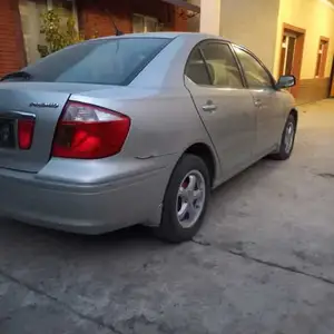 Toyota Premio, 2002