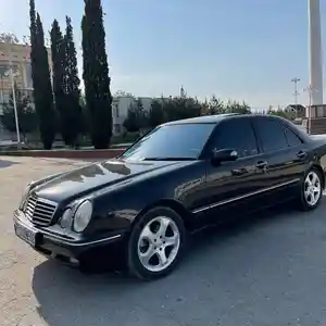 Mercedes-Benz E class, 2001