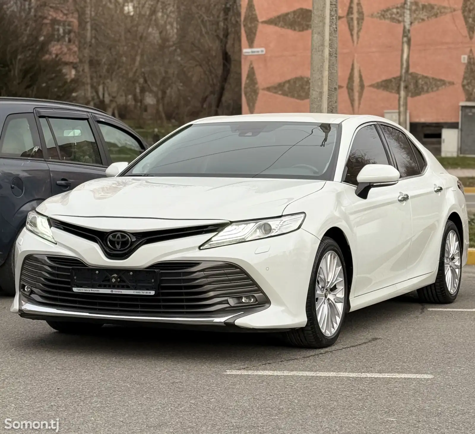 Toyota Camry, 2019-1