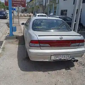 Nissan Cefiro, 1998