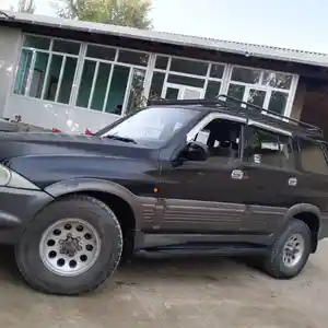 Ssang Yong Musso, 2000