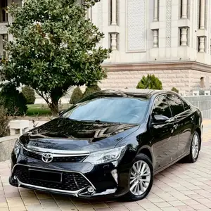 Toyota Camry, 2016