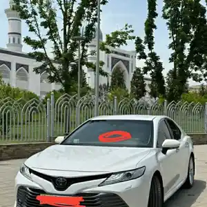 Лобовое стекло от Toyota Camry 6