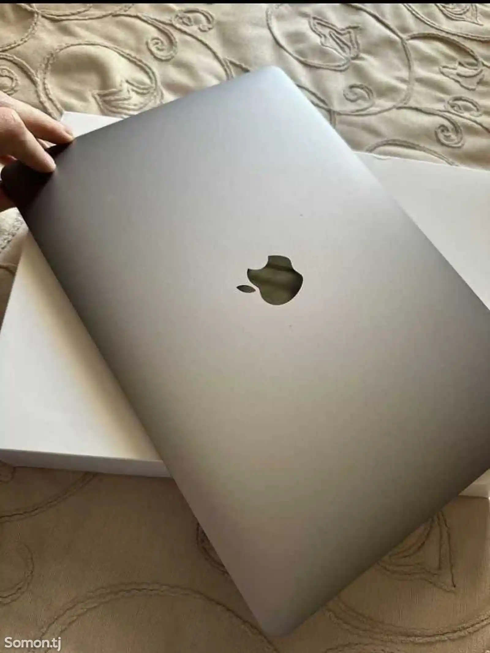 Ноутбук MacBook Air-1