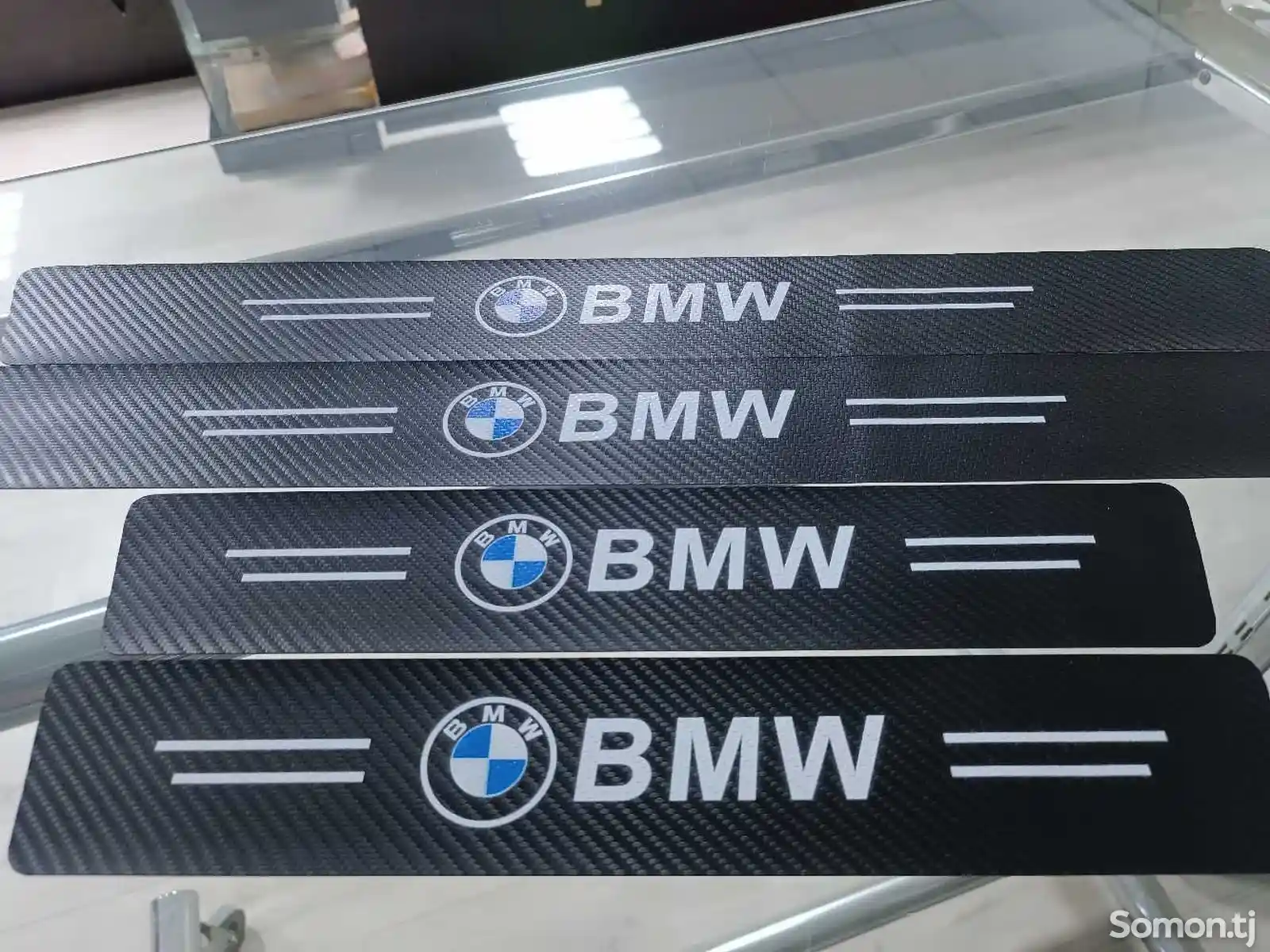 Защитные наклейки на пороги BMW-3