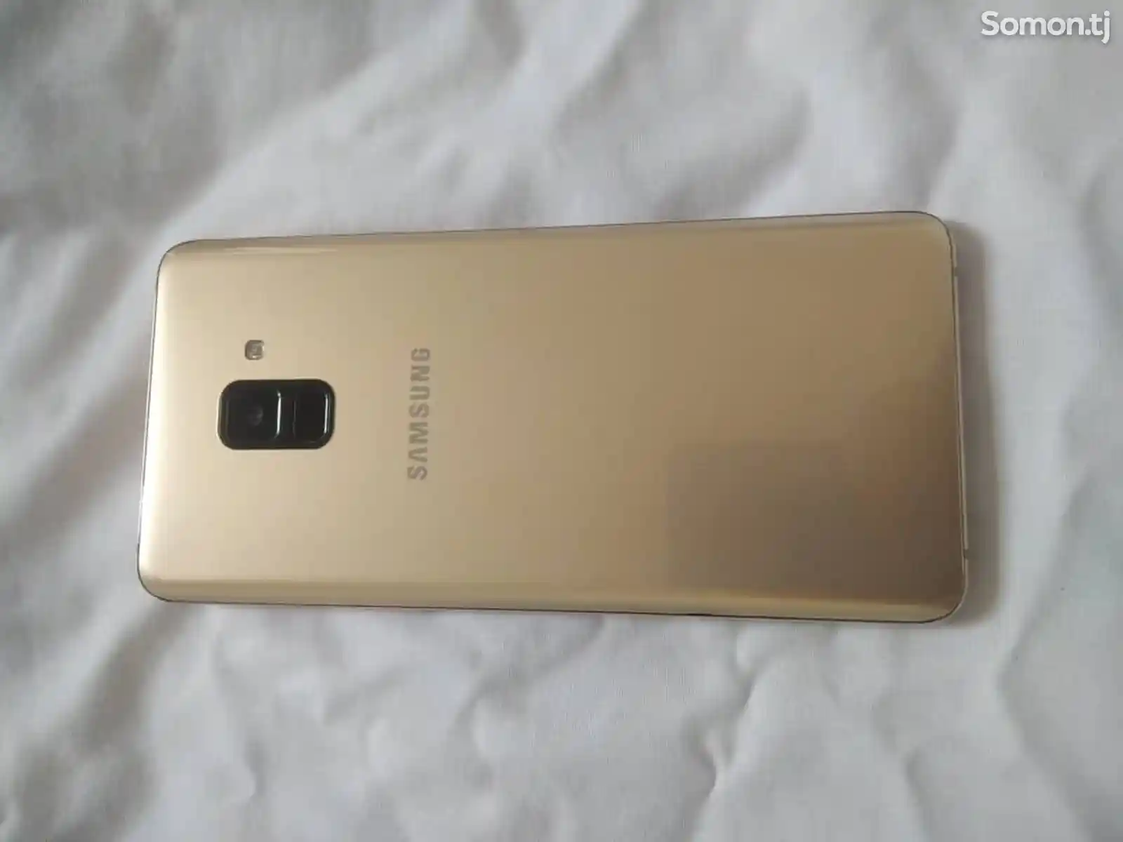 Samsung Galaxy A8+-6