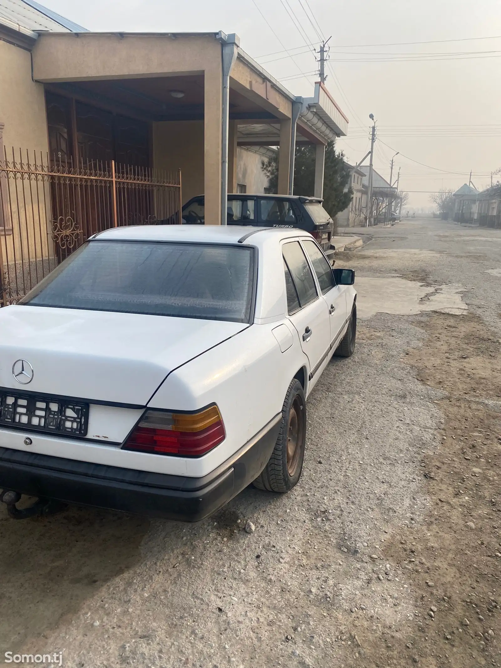 Mercedes-Benz W124, 1989-1