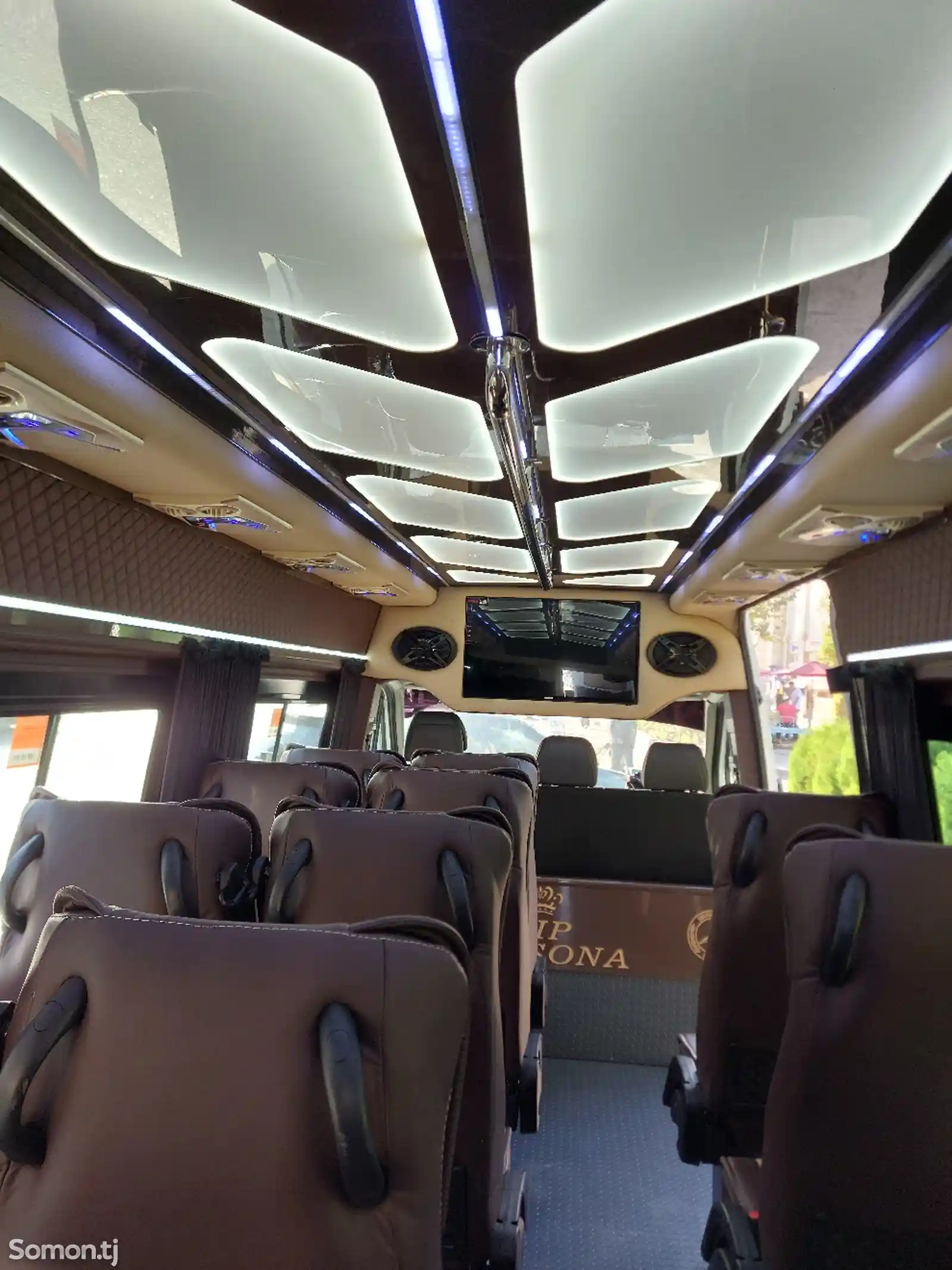 Услуги пассажирских перевозок на Mercedes-Benz Sprinter-2