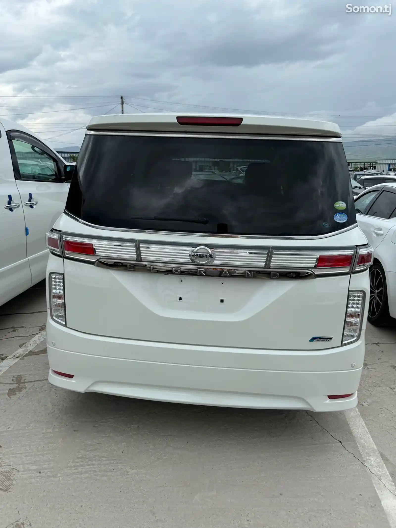 Nissan Elgrand, 2015-1