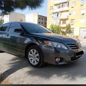 Toyota Camry, 2011