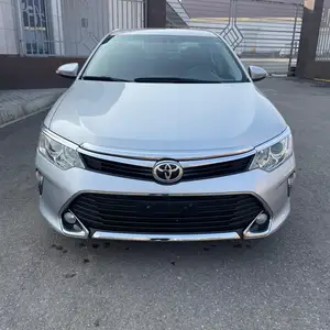 Toyota Camry, 2016