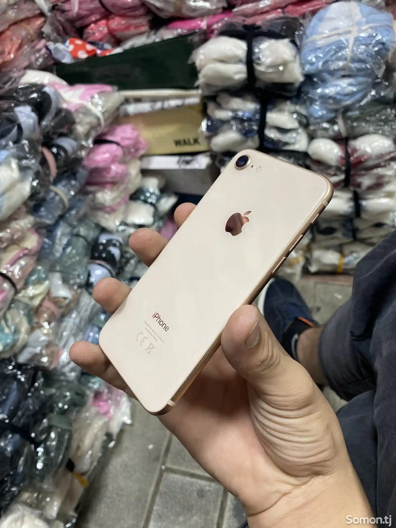 Apple iPhone 8, 64 gb, Gold-3