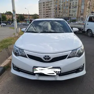 Toyota Camry, 2013