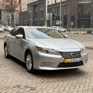 Lexus ES series, 2013