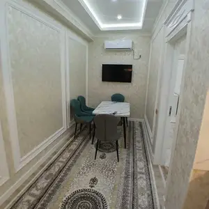 2-комн. квартира, 13 этаж, 70м², Цирк