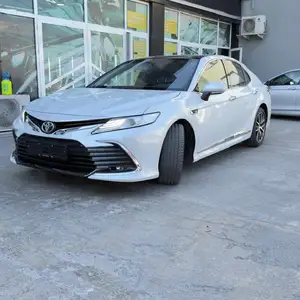 Toyota Camry, 2023