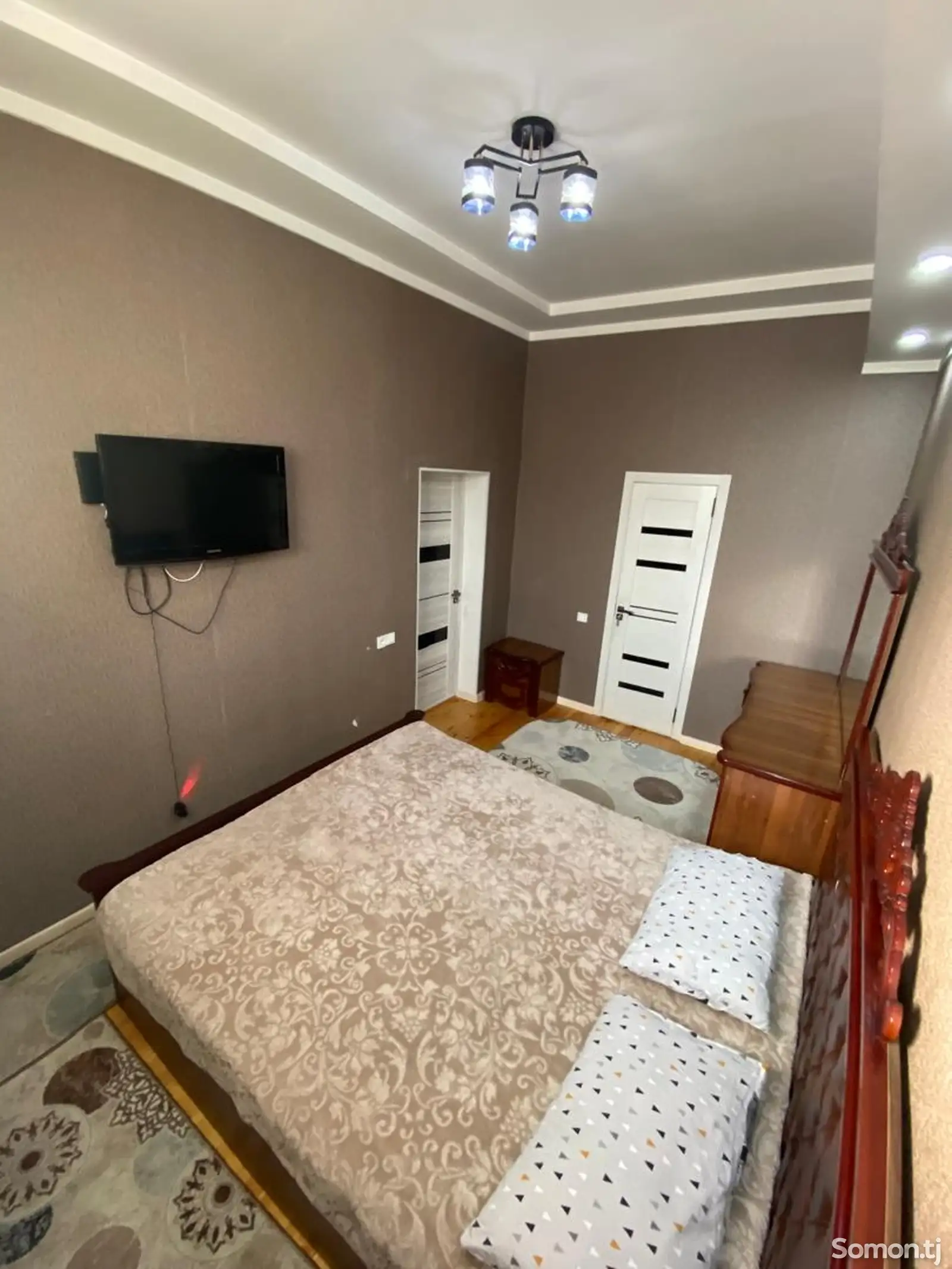 1-комн. квартира, Цокольный этаж, 40 м², 20мкр дом 10а-1