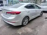 Hyundai Elantra, 2017-4