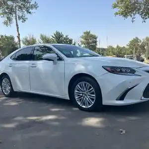 Lexus ES series, 2014