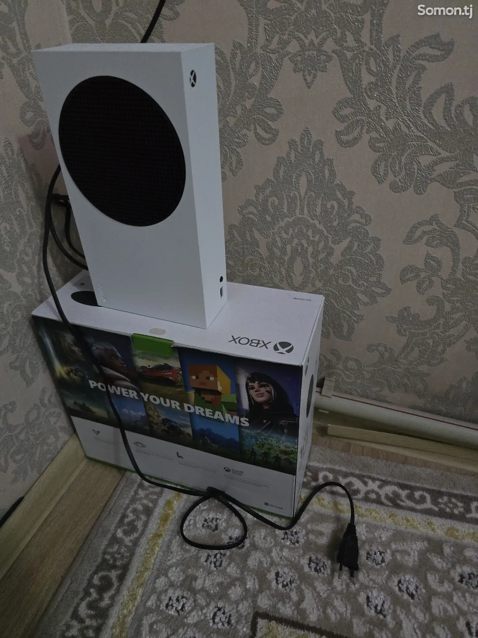 Игровая приставка Xbox S series-1