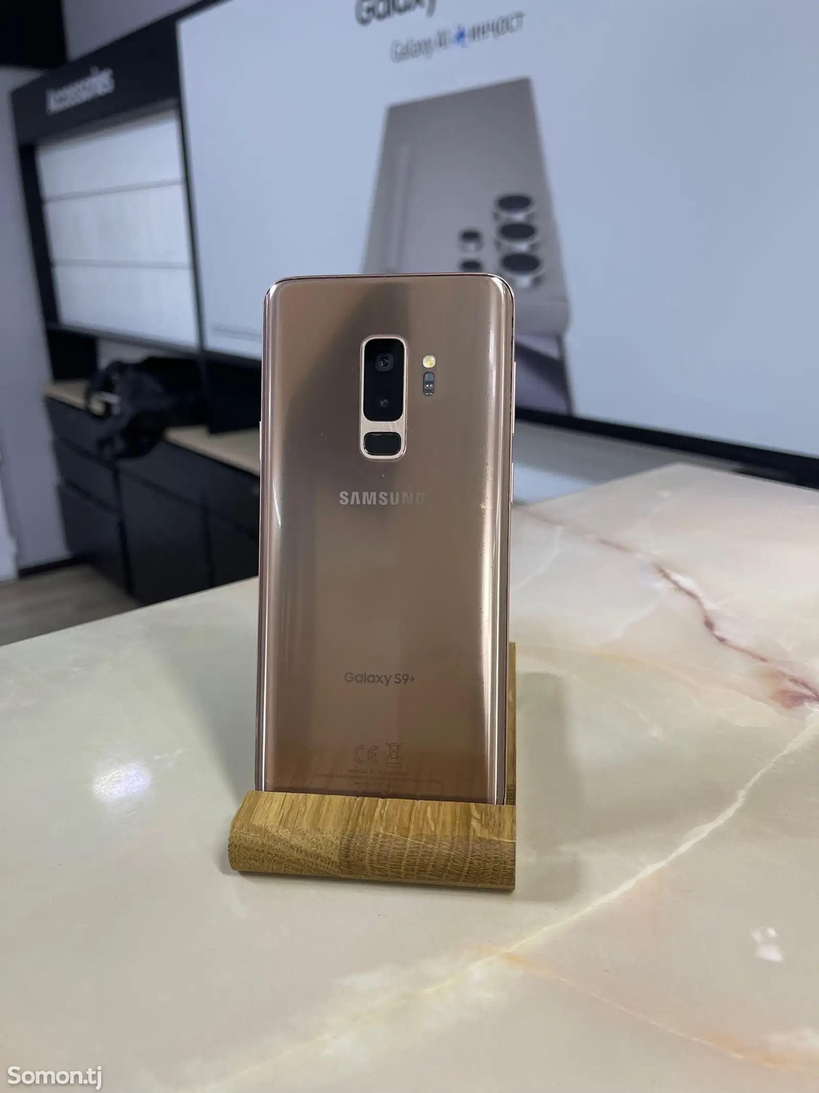 Samsung Galaxy S9Plus-1